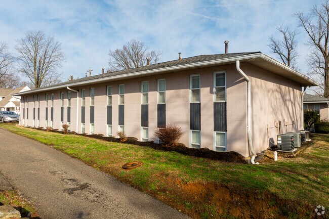 Foto del edificio - 400-402 S Henderson St