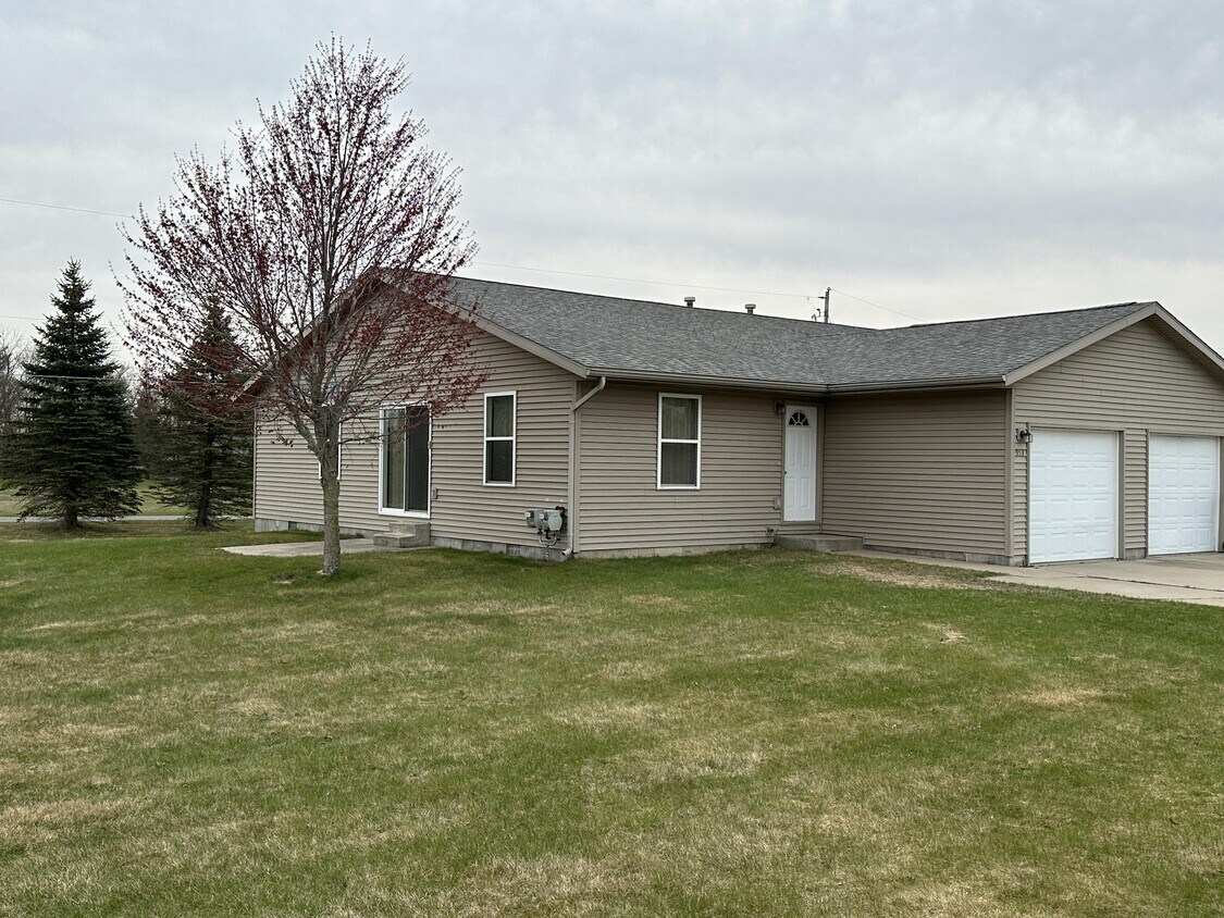 Primary Photo - 953 Morey Dr