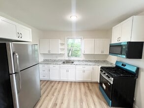 Building Photo - 518 Springfield Ave