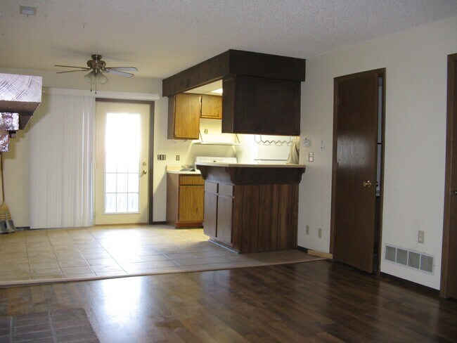 Foto del edificio - 3284 Merrill St