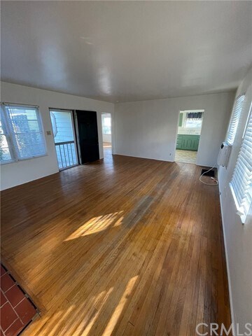 Foto del edificio - 2626 N Grand Ave