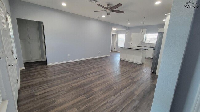 Foto del edificio - 3228 Northwest Dr
