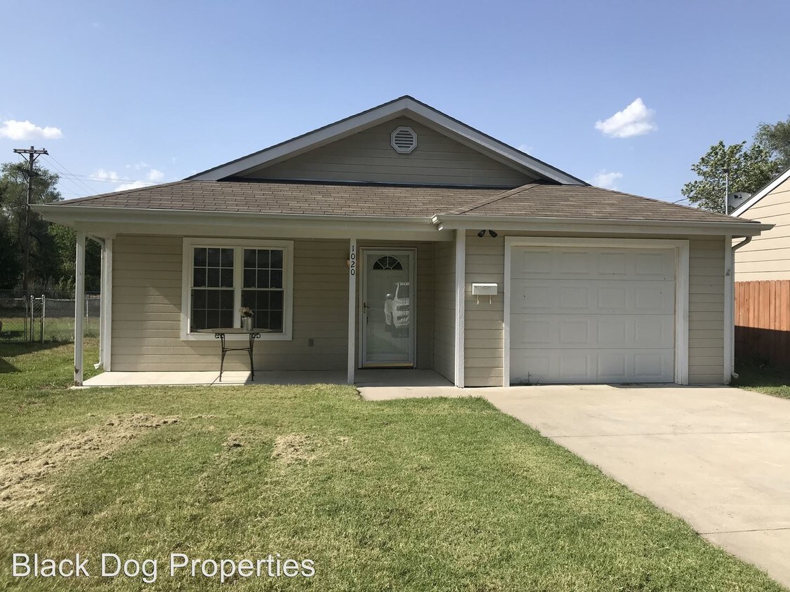 Primary Photo - 3 br, 2 bath House - 1020 W. 12th