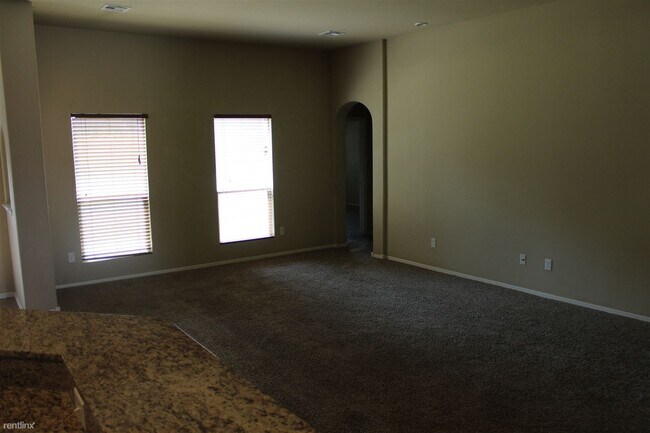 Building Photo - 4 br, 2 bath House - 12002 East 105th Place
