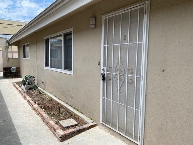 Building Photo - santabarbara5942