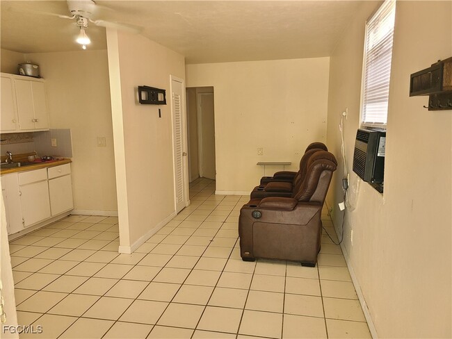 Foto del edificio - 12919 First St