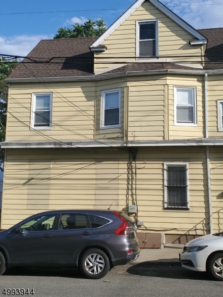 Building Photo - 111 Lakeview Ave