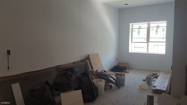 Building Photo - 2614 9th St