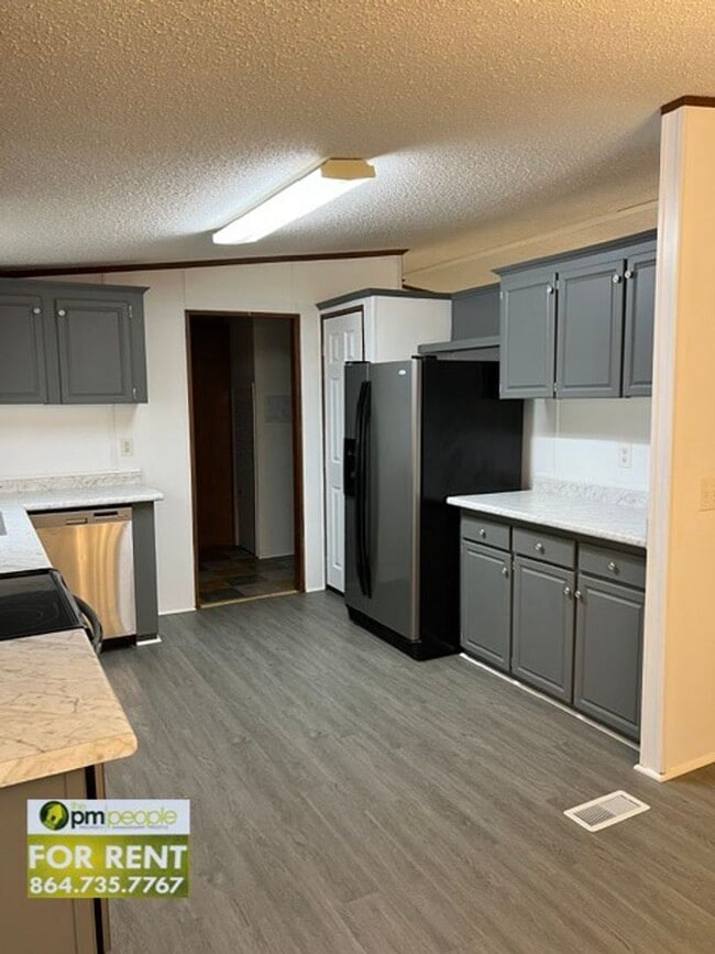 Photo - 3/2 Easley Home in Great Location! Easy access to 123, 153, and 85!