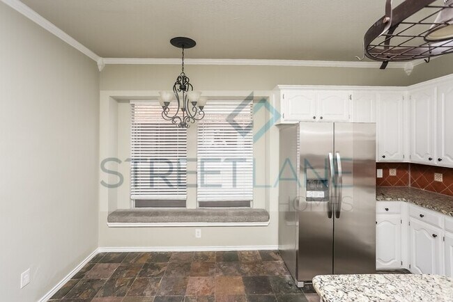 Building Photo - REDUCED!