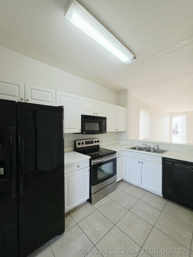 Building Photo - 4154 Napoli Lake Dr