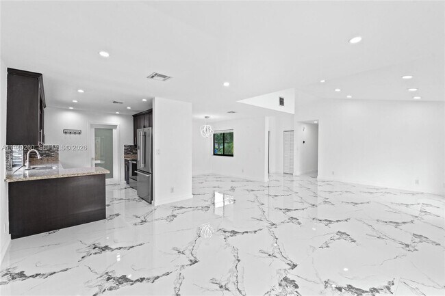 Foto del edificio - 730 SW 95 Terrace