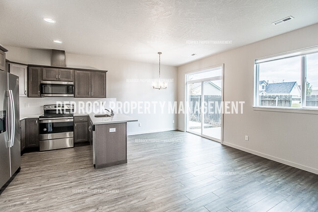 Foto del edificio - 303 Woodlawn Ln