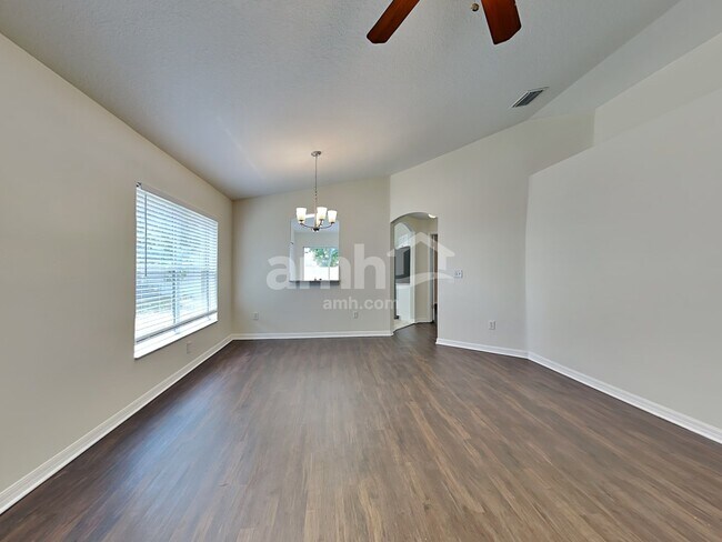 Foto del edificio - 18534 Kentisbury Ct