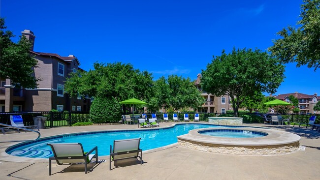 Foto del edificio - 901 Lakeside Cir