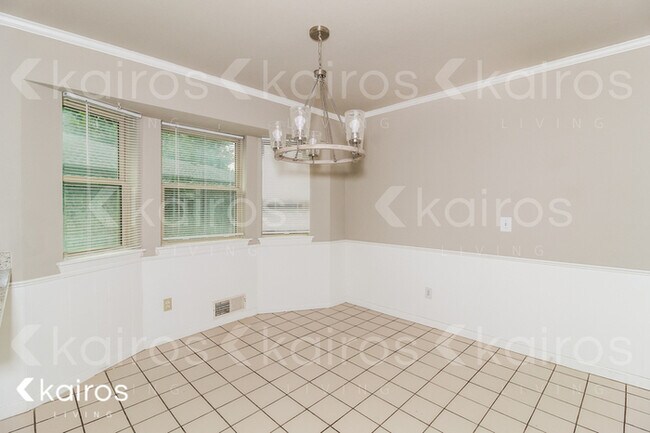 Building Photo - 5500 Winslow St