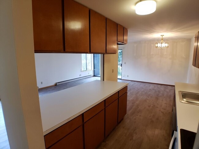 Building Photo - Greenwood Apartments