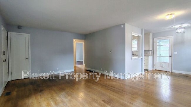 Building Photo - 631 Bertha Ave