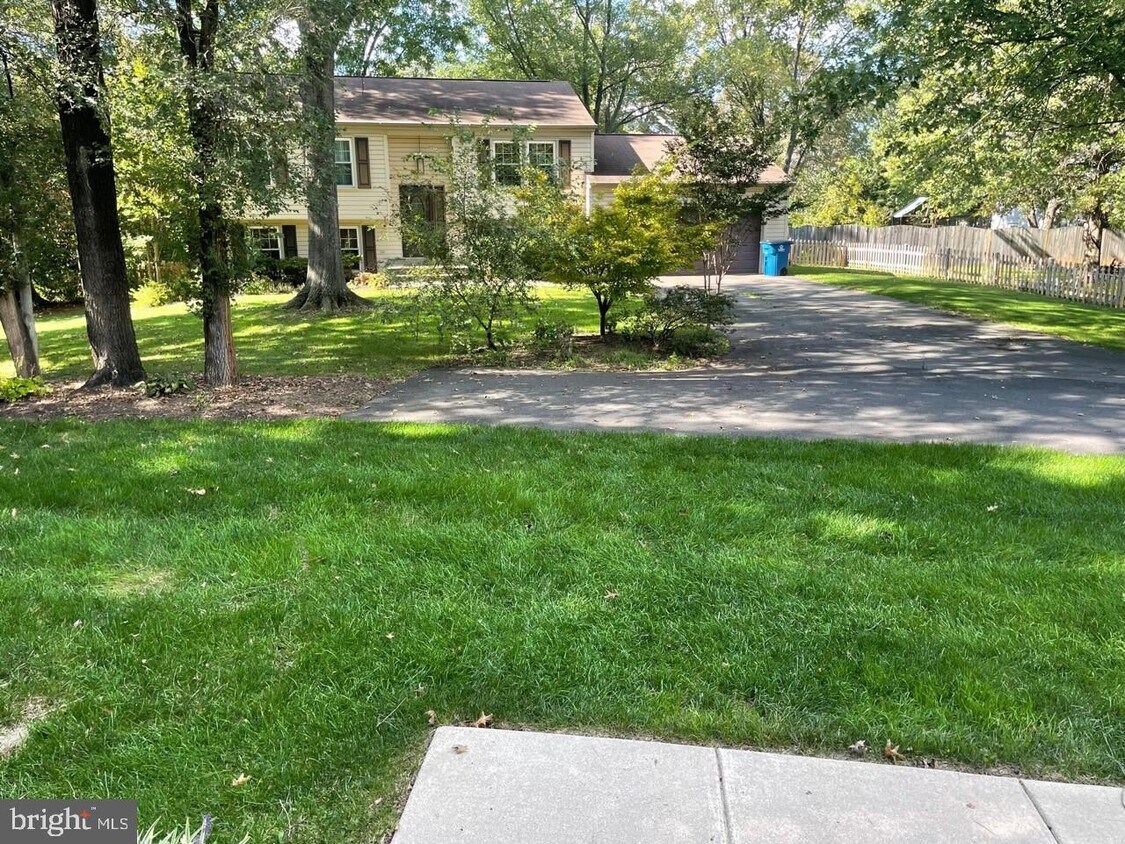 Primary Photo - 12629 Etruscan Dr