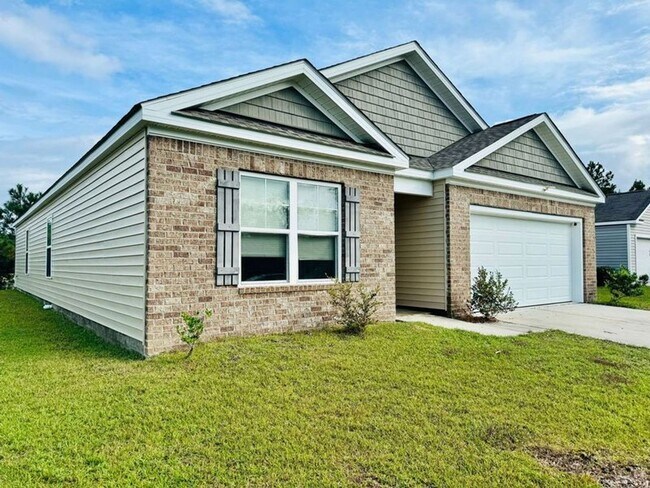 Foto del edificio - 4 bed, 2 bath-- Available Aug 2026!