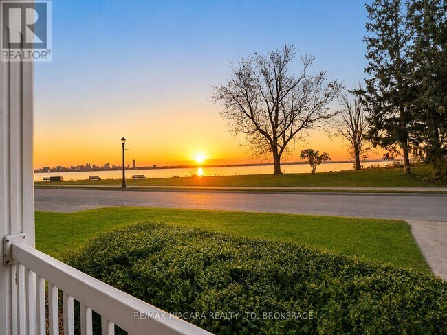 Photo du bâtiment - 616 Lakeshore Rd
