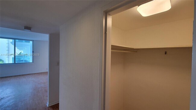 Foto del edificio - 1000 West Ave