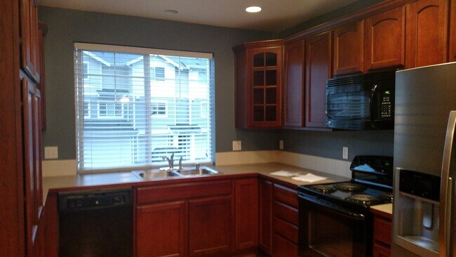 Foto del edificio - Beautiful 2BD/1.5BA Condo located in the Edgewater at South Hill