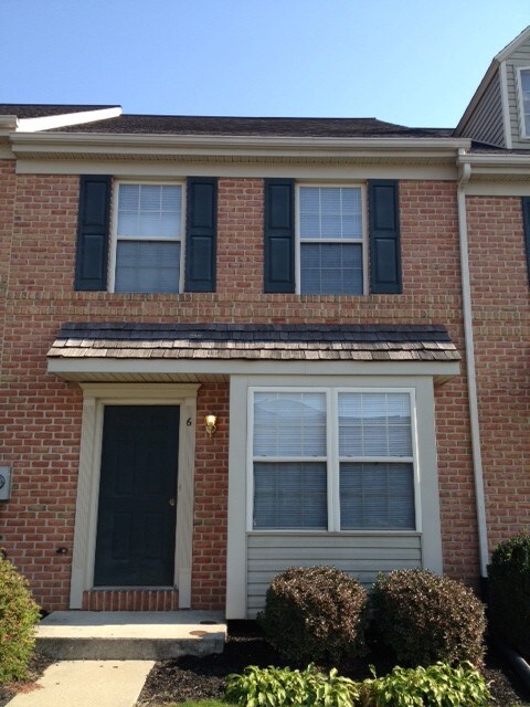 Primary Photo - 6 Tia Cir