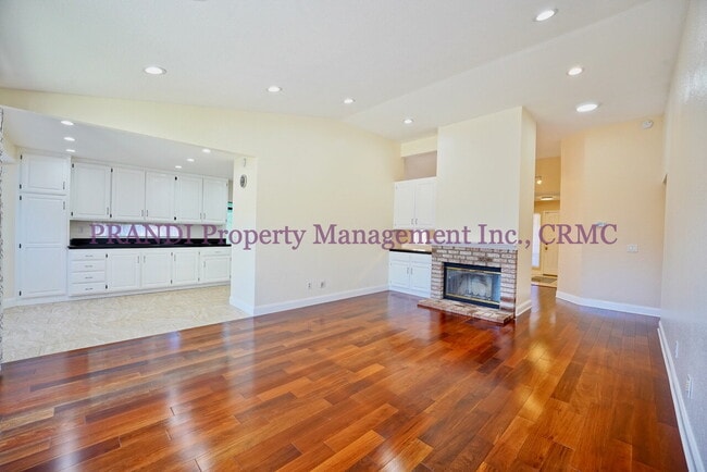 Building Photo - Modern Ranch Style Home on Corner Lot with Large Backyard