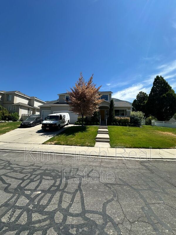 Building Photo - 9820 Deep Creek Dr