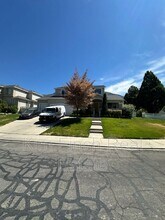 Building Photo - 9820 Deep Creek Dr
