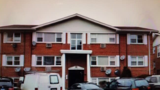 Building Photo - 10138 Hartford Ct
