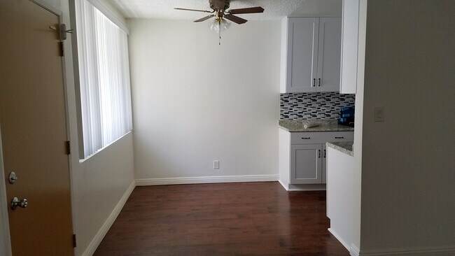Dining Area - 706 E Harvard St