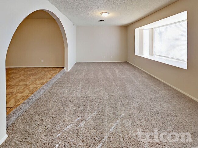 Foto del edificio - 6908 W Denton Ln