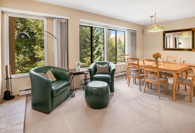 Foto del edificio - 1650 Fallridge Road Unit 304