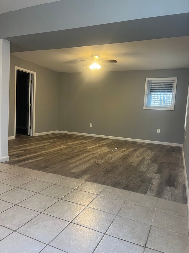 Foto del edificio - 316 Myers Corners Rd