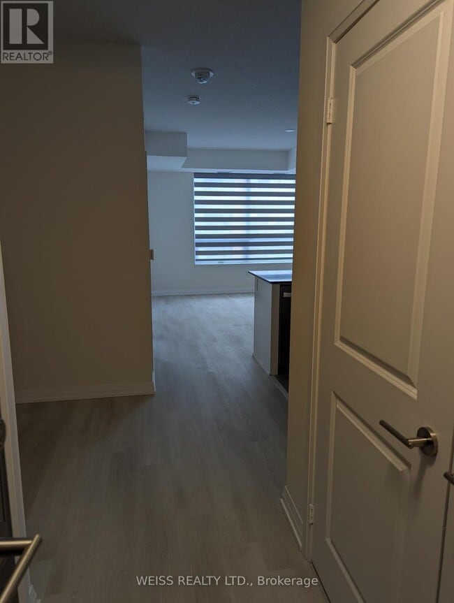 Building Photo - 3270 Sheppard Ave E