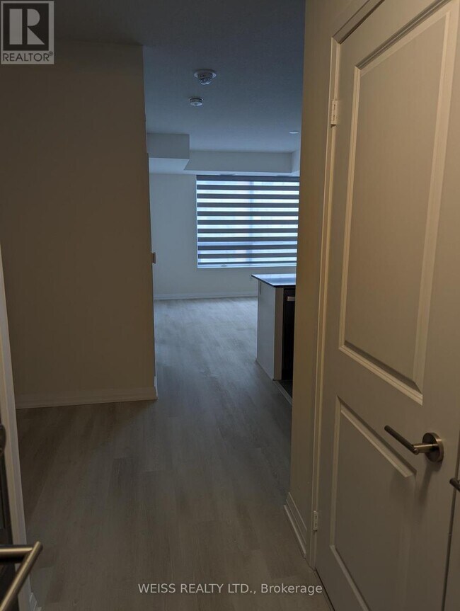 Photo du bâtiment - 3270 Sheppard Ave E