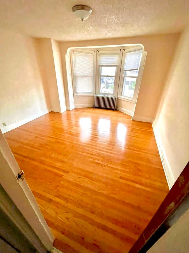 Photo - 732 W Erie Ave Apartments