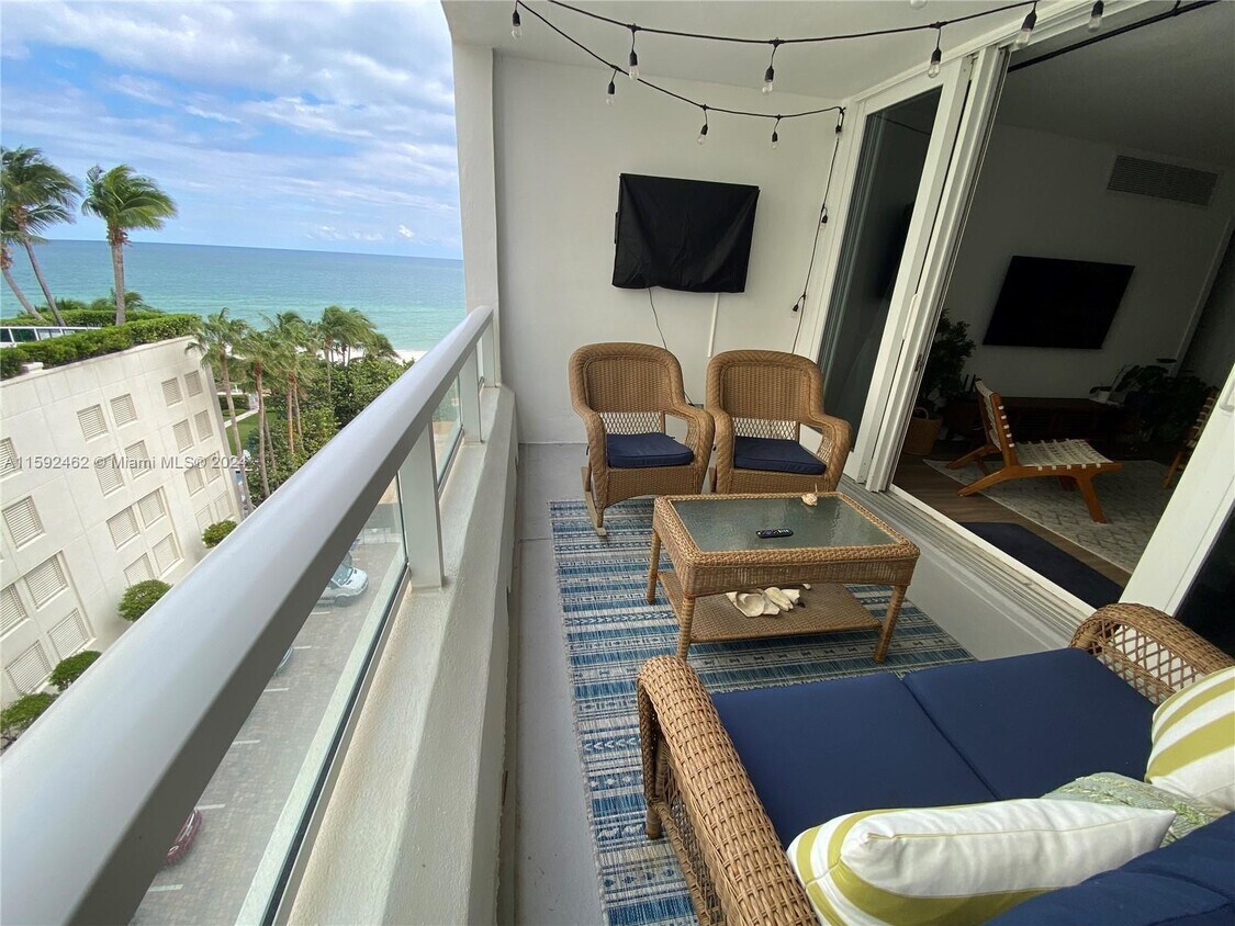 Foto principal - 5005 Collins Ave