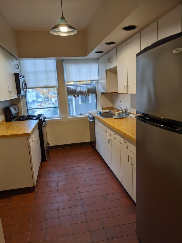 Brookline 2 bedroom for 9/1 - Brookline 2 bedroom for 9/1