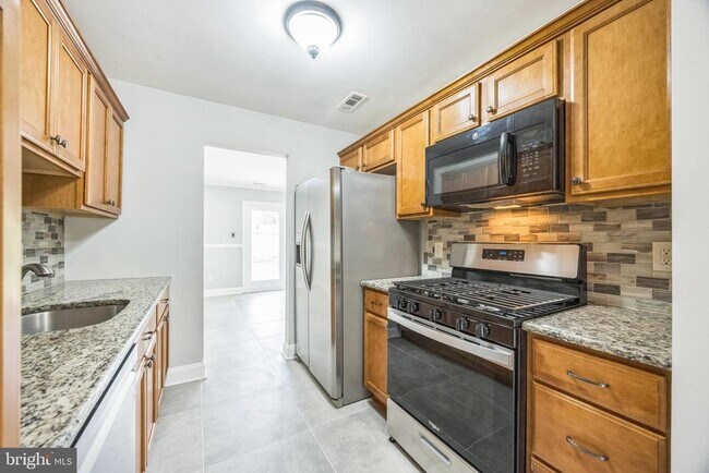 Foto del edificio - 5503 Red Haven Dr