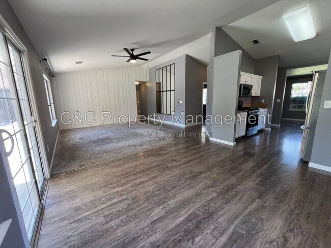 Foto del edificio - 1408 Fairway Dr