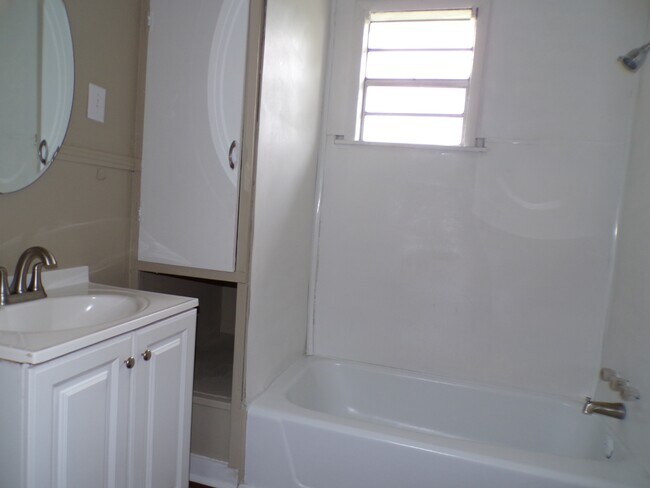 Foto del edificio - 900 Center St