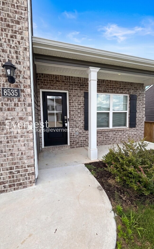Photo - 3-Bed/2.5-Bath Spacious Home/Available Now!