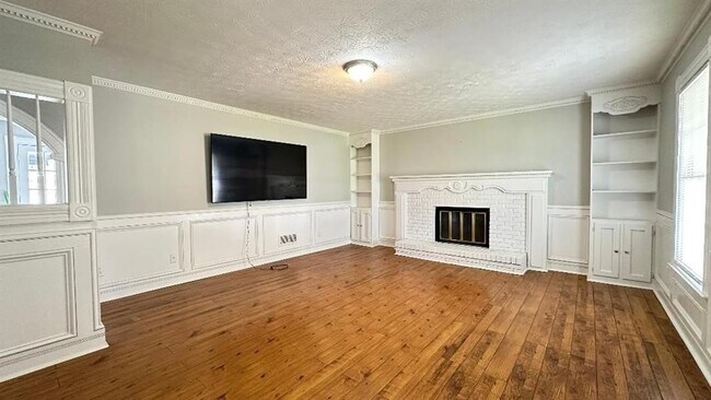 Foto del edificio - 1626 Isham Dr