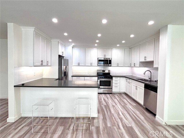 Building Photo - 300 Maryland St