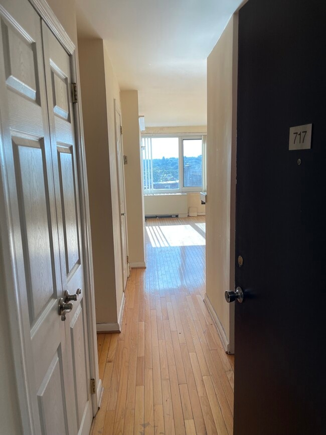 Foto del edificio - 1330 New Hampshire Ave NW