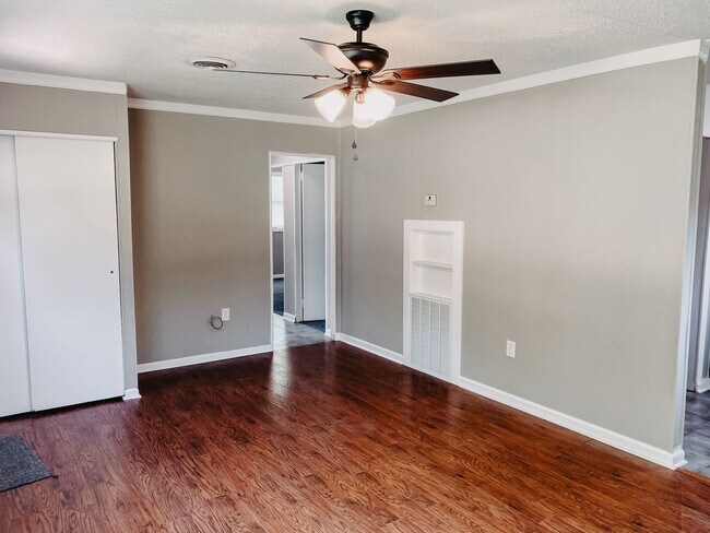 Photo - 3 Bdrm 1 Bath in Millington House