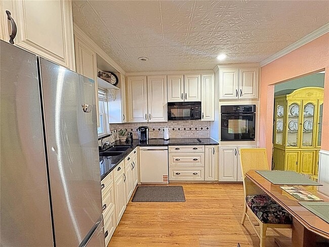 Foto del edificio - 2351 Irish Ln